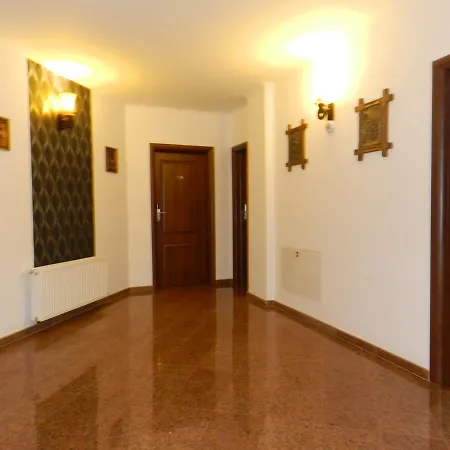 Marinii Otel Bükreş